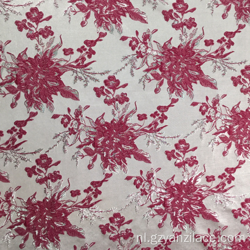 Roze, zilverkleurige poly-paisley jacquardstof